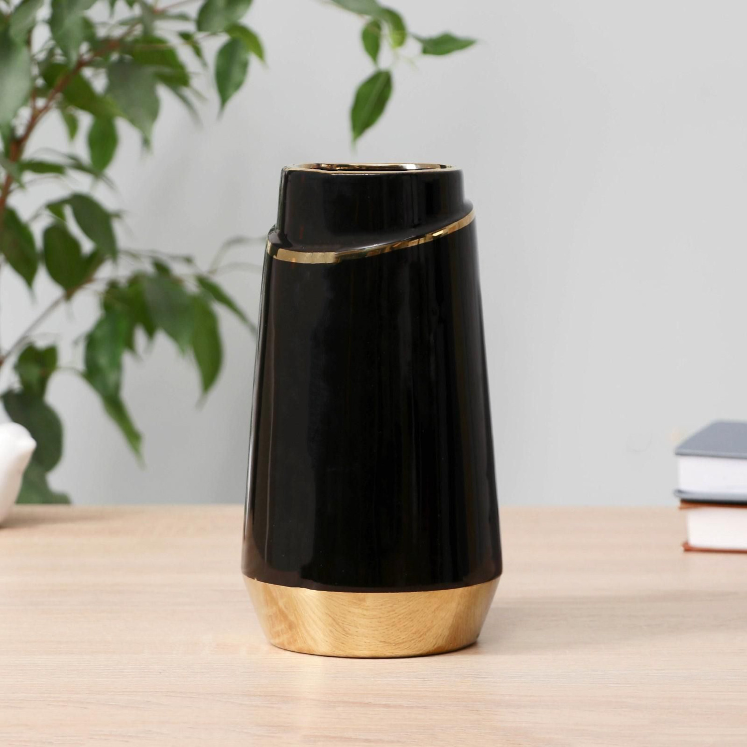 Ваза керамика настольная "Адэр" классика, 8х20 см, микс 5372615 Ваза керамика настольная "Адэр" классика, 8х20 см, микс 5372615