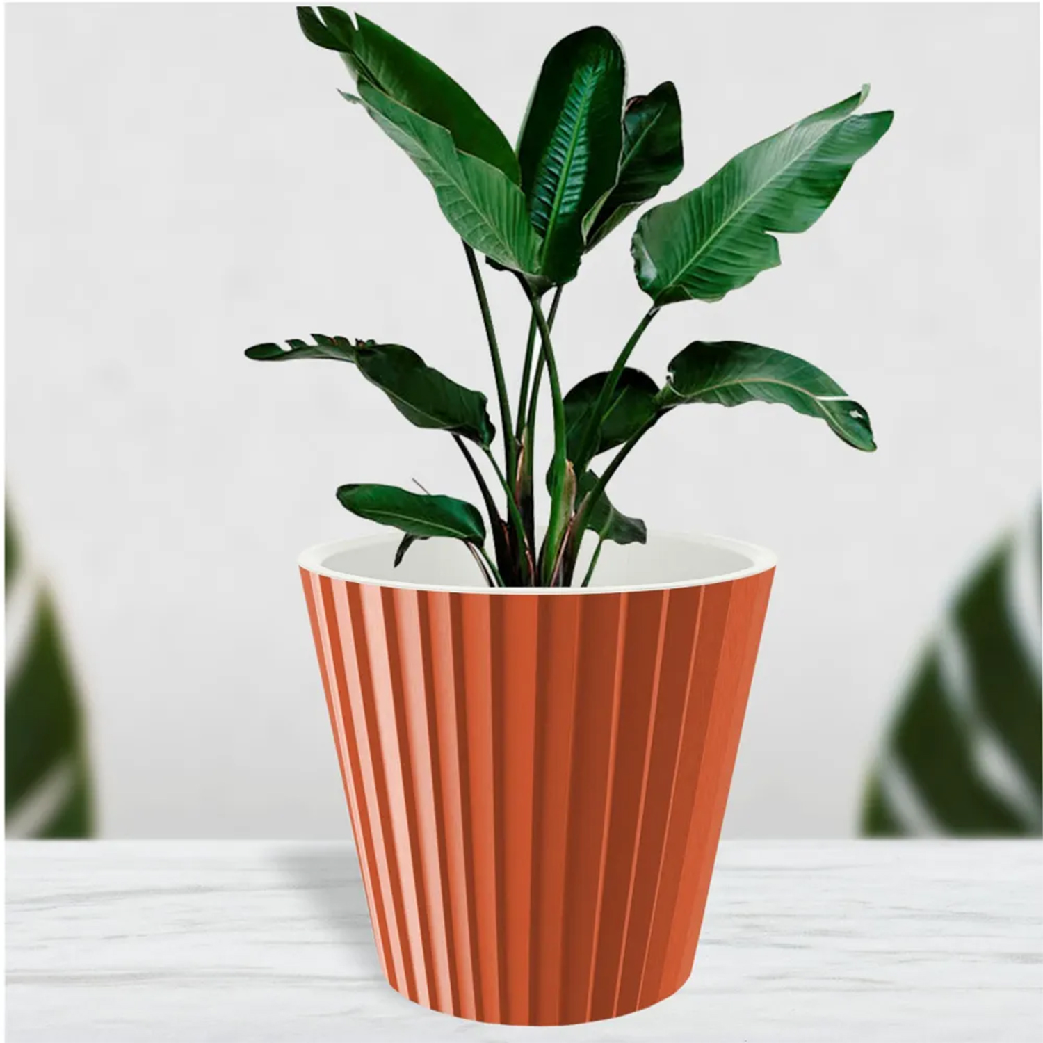 Кашпо пластм. "Sand" 15,8л d верха 320мм h302мм со вставкой, на Колёс.Франц..платан IG640410105*1/4