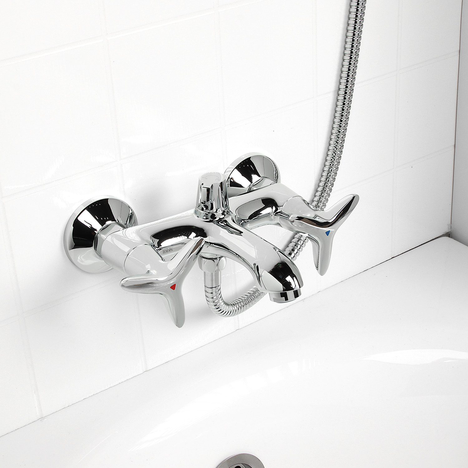 Смеситель для ванны IDDIS Copter, короткий излив, двухвентильный