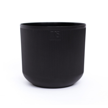 Кашпо пластм. "Росси" 4,4л d верха 190мм h170мм со вставкой Черный AMR-4,4-11 ("VipSet") *1/8 Кашпо пластм. "Росси" 4,4л d верха 190мм h170мм со вставкой Черный AMR-4,4-11 ("VipSet") *1/8