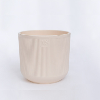 Кашпо пластм. "Росси" 1,9л d верха 145мм h130мм со вставкой Крем AMR-1,9-02 ("VipSet") *1/10 Кашпо пластм. "Росси" 1,9л d верха 145мм h130мм со вставкой Крем AMR-1,9-02 ("VipSet") *1/10